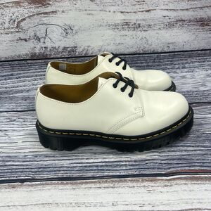 Dr Martens 26654 Smooth White Leather Oxfords Shoes, Women’s Size 9
